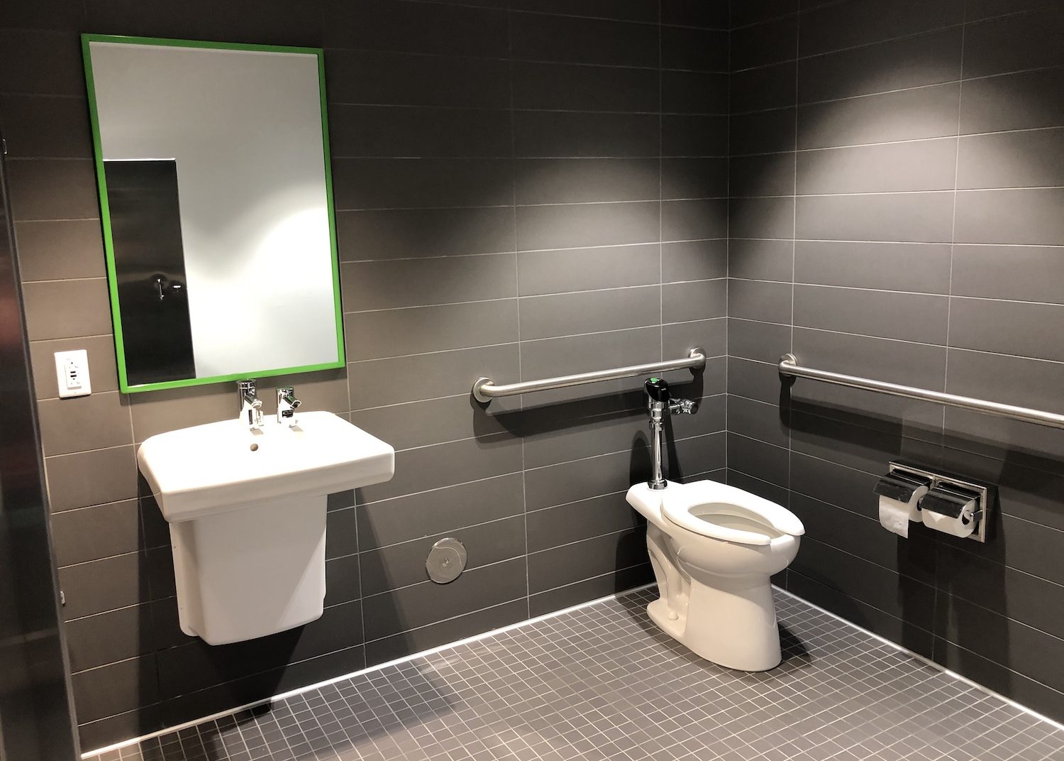 vivex4 Vivex | Case Studies | Custom Mirror Projects | Aluminum Framed Mirror